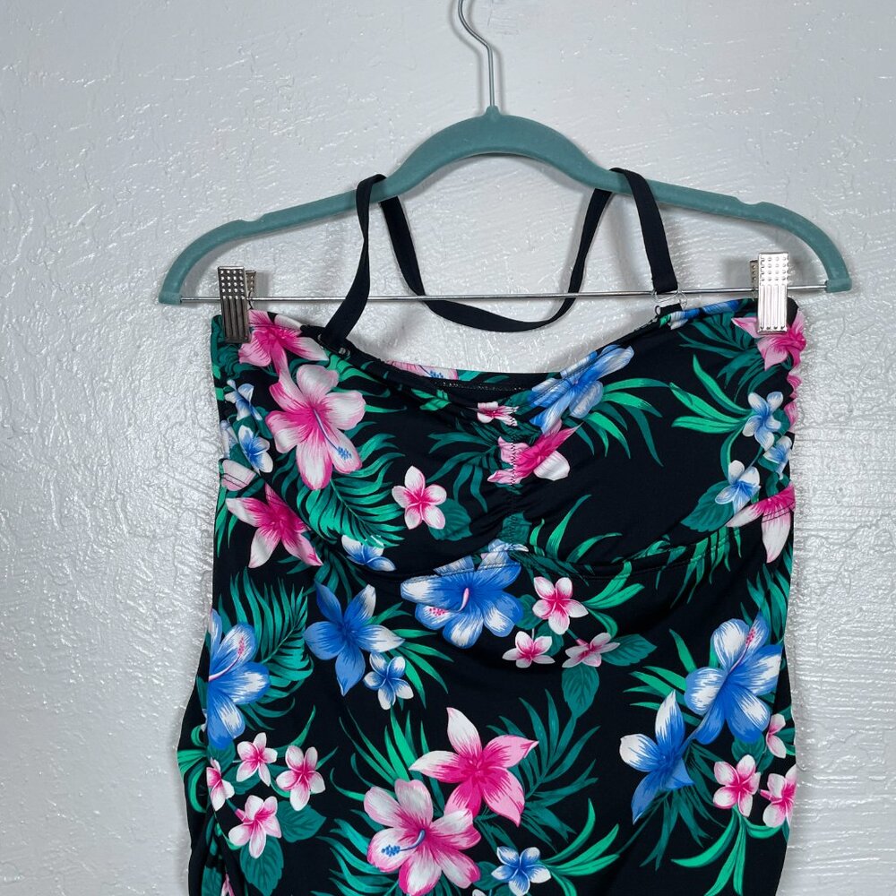Catalina Women Plus Size 1X Black Floral One Piece Swimsuit Halter Padded Cups - Picture 3 of 10